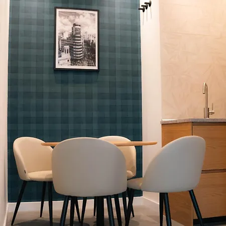 Matt-claire Apartment